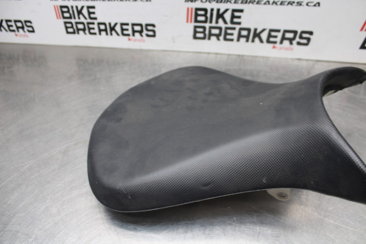 07-08 KAWASAKI NINJA ZX6R FRONT DRIVERS SEAT PAD SADDLE  BB855