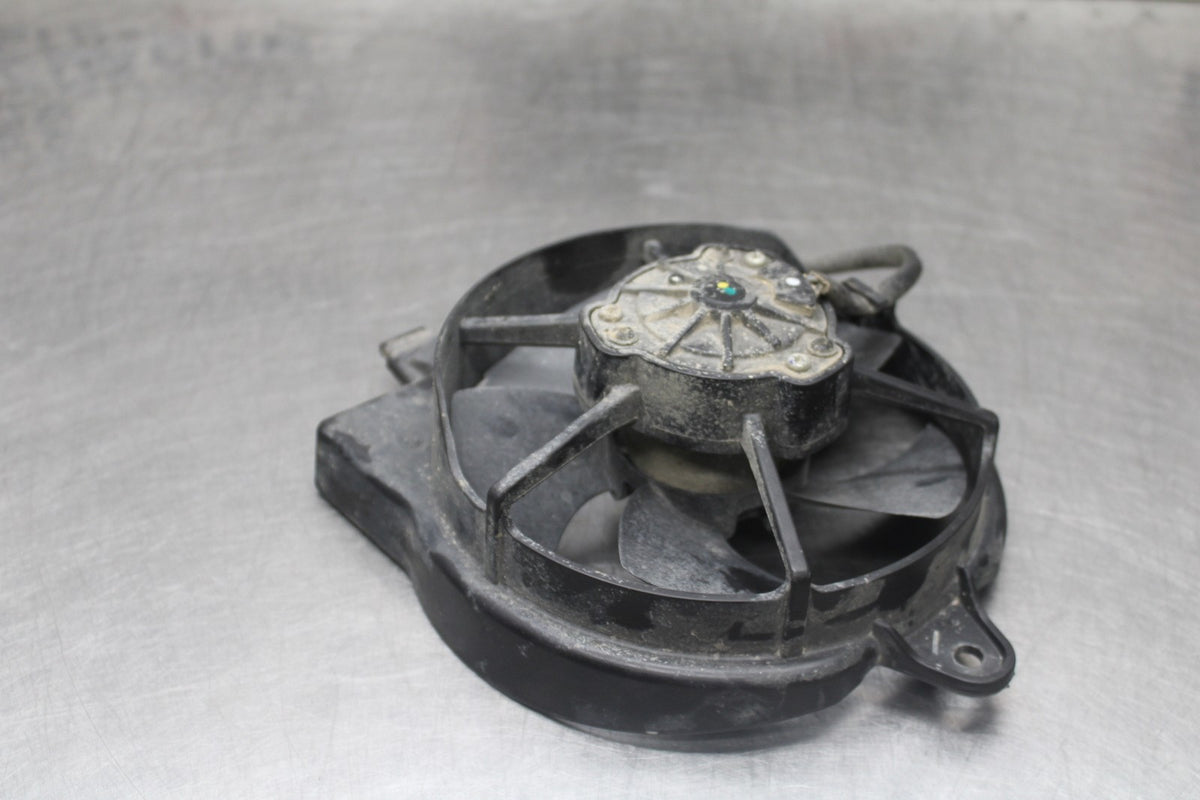 19 BMW F750GS ENGINE RADIATOR COOLING FAN BB938