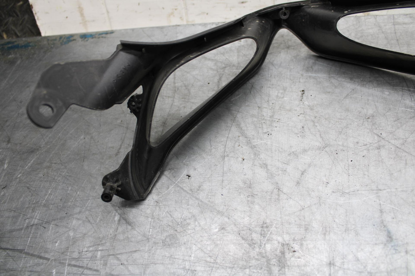 08-09 SUZUKI GSXR600 FRONT CENTER COWL FAIRING BB468