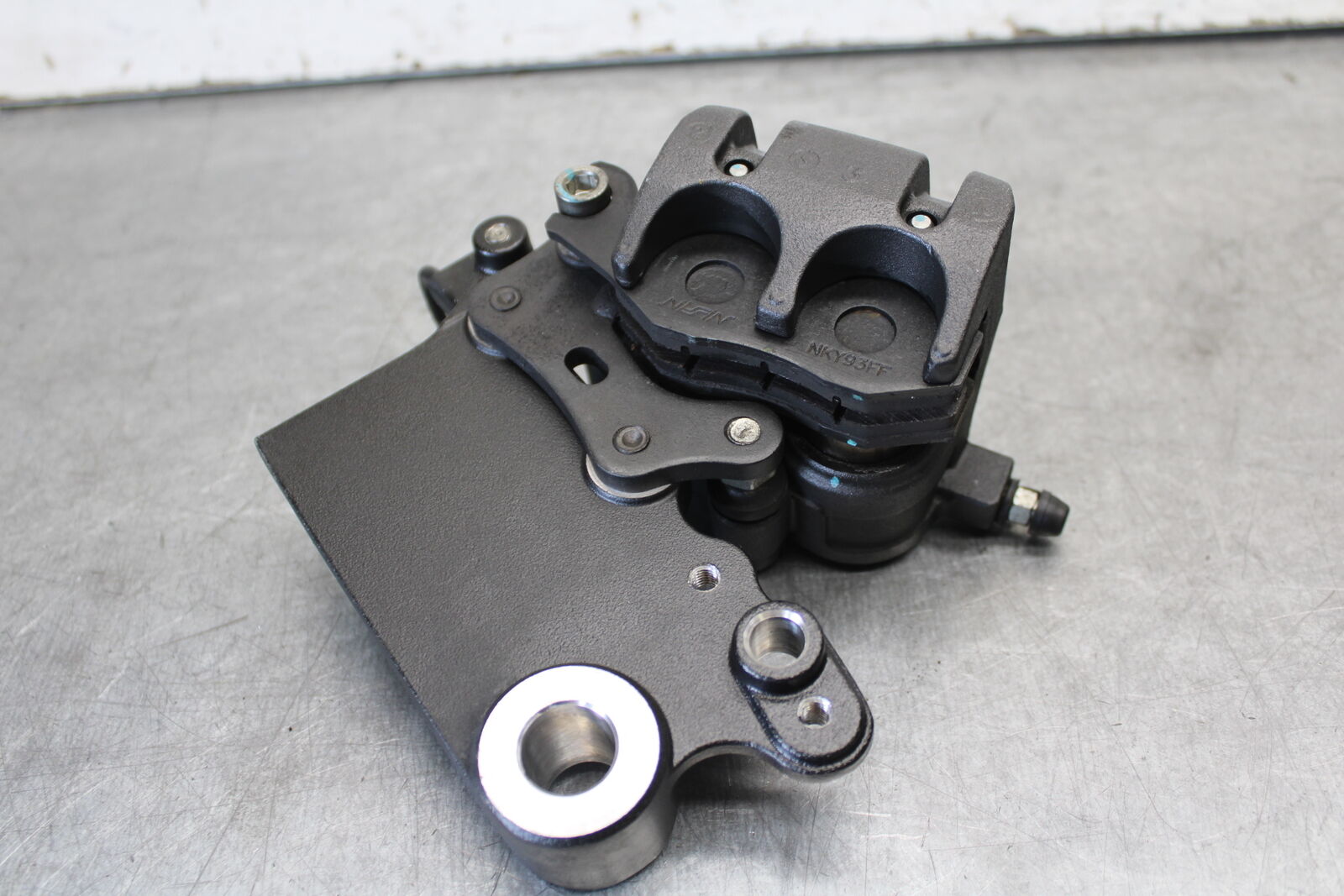 18-23 KAWASAKI NINJA 400 REAR BACK BRAKE CALIPER W MOUNT BRACKET BB679
