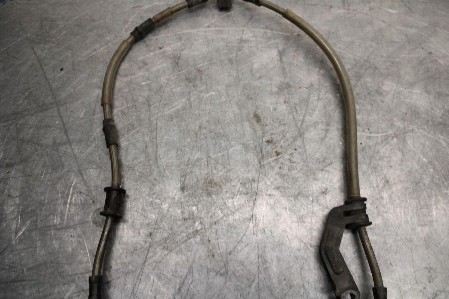 18 YAMAHA YZF R1  FRONT BRAKE CALIPER HOSES LINES BB473