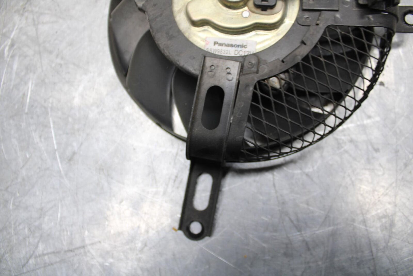13 SUZUKI GSXR750 ENGINE RADIATOR COOLING FAN BB474