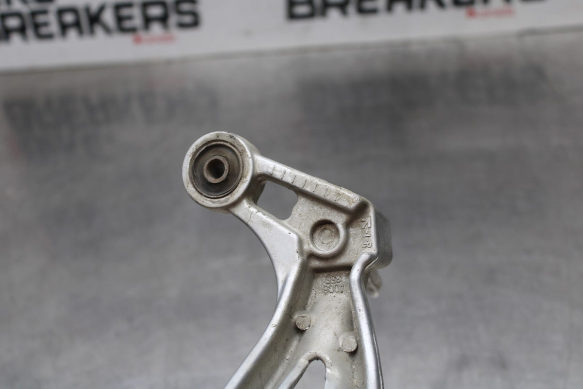 00 SUZUKI GSXR750 RIGHT REAR BACK PASSENGER PEG BB820