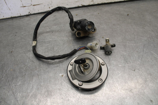 09-15 YAMAHA FZ6R IGNITION LOCK KEY SET W/ GAS CAP AND SEAT LOCK  BB686