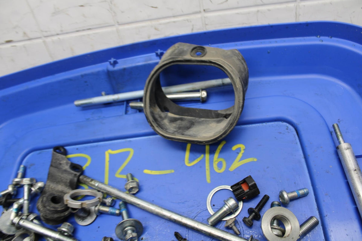 15-21 SUZUKI GSXR600 ENGINE MOUNTING BOLTS HARDWARE MOTOR SCREWS BB463