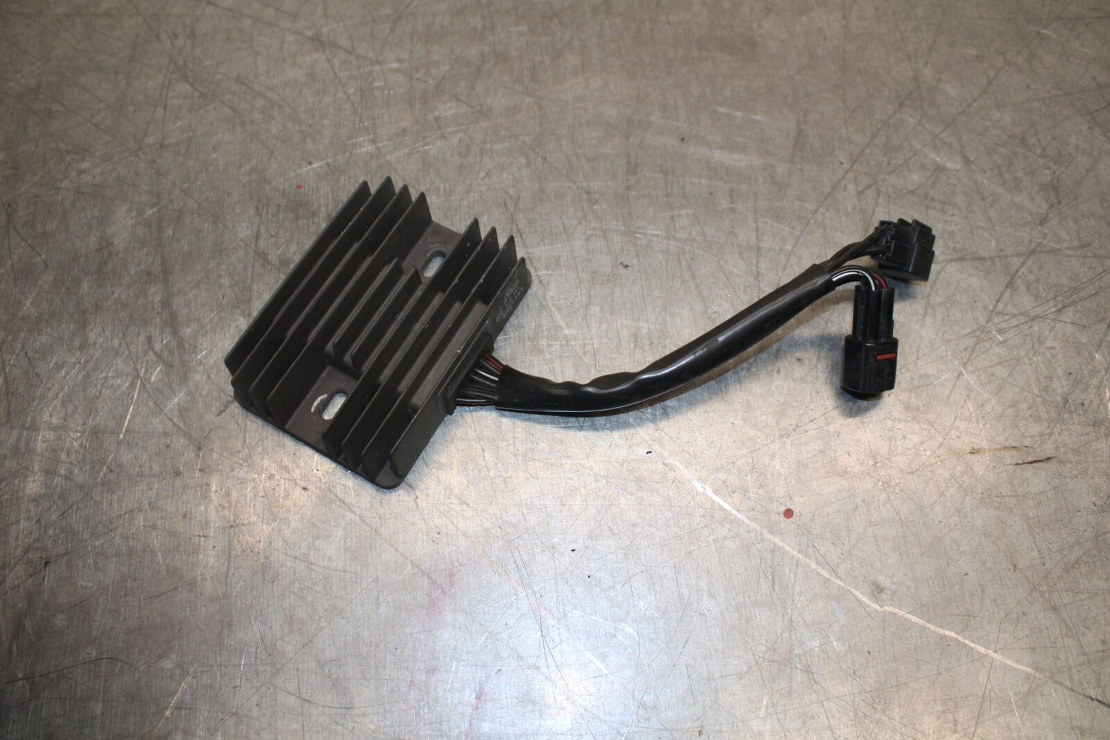 17-24 SUZUKI SV650 RECTIFIER VOLTAGE REGULATOR BB706