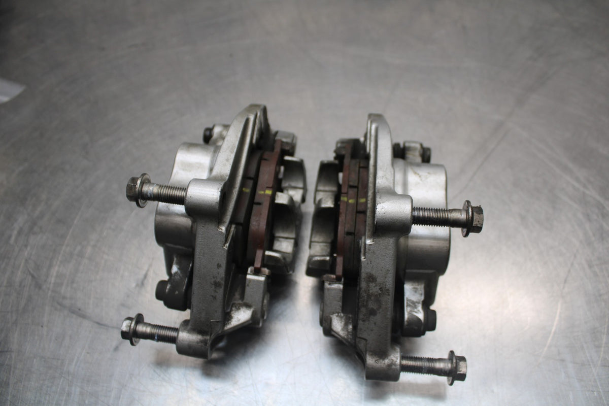 99-09 YAMAHA V STAR 1100 RIGHT LEFT FRONT BRAKE CALIPER SET PAIR CALIPERS BB853