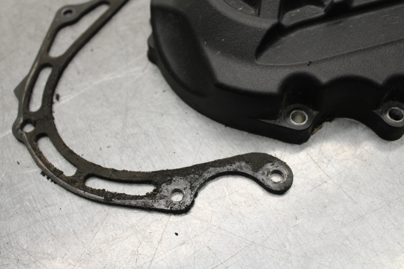 16 KAWASAKI NINJA ZX10R ENGINE SPROCKET COVER BB650