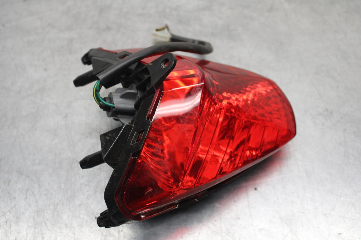 11-19 HONDA CBR125R REAR TAIL TAILLIGHT BACK BRAKE LIGHT BB105