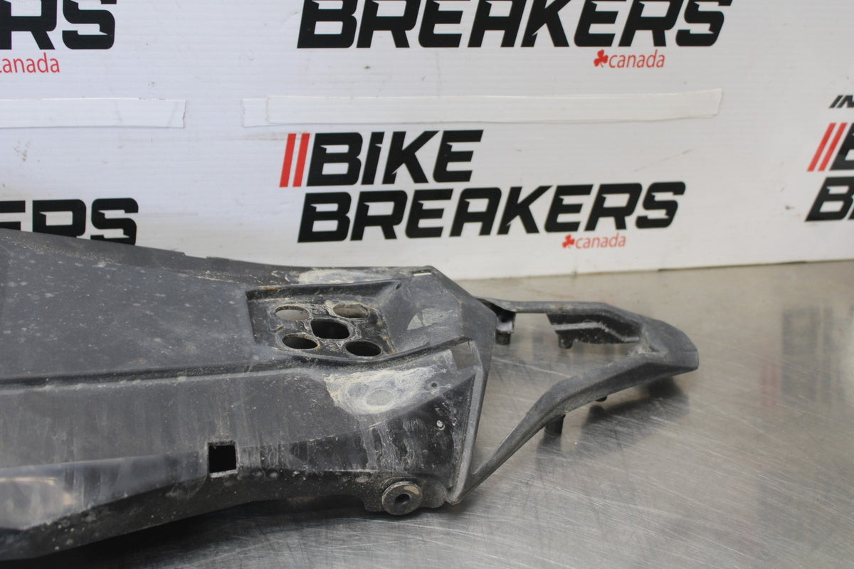 23-26 KAWASAKI NINJA ZX4RR REAR BACK TAIL UNDERTAIL BATTERY TRAY PLASTIC BB898