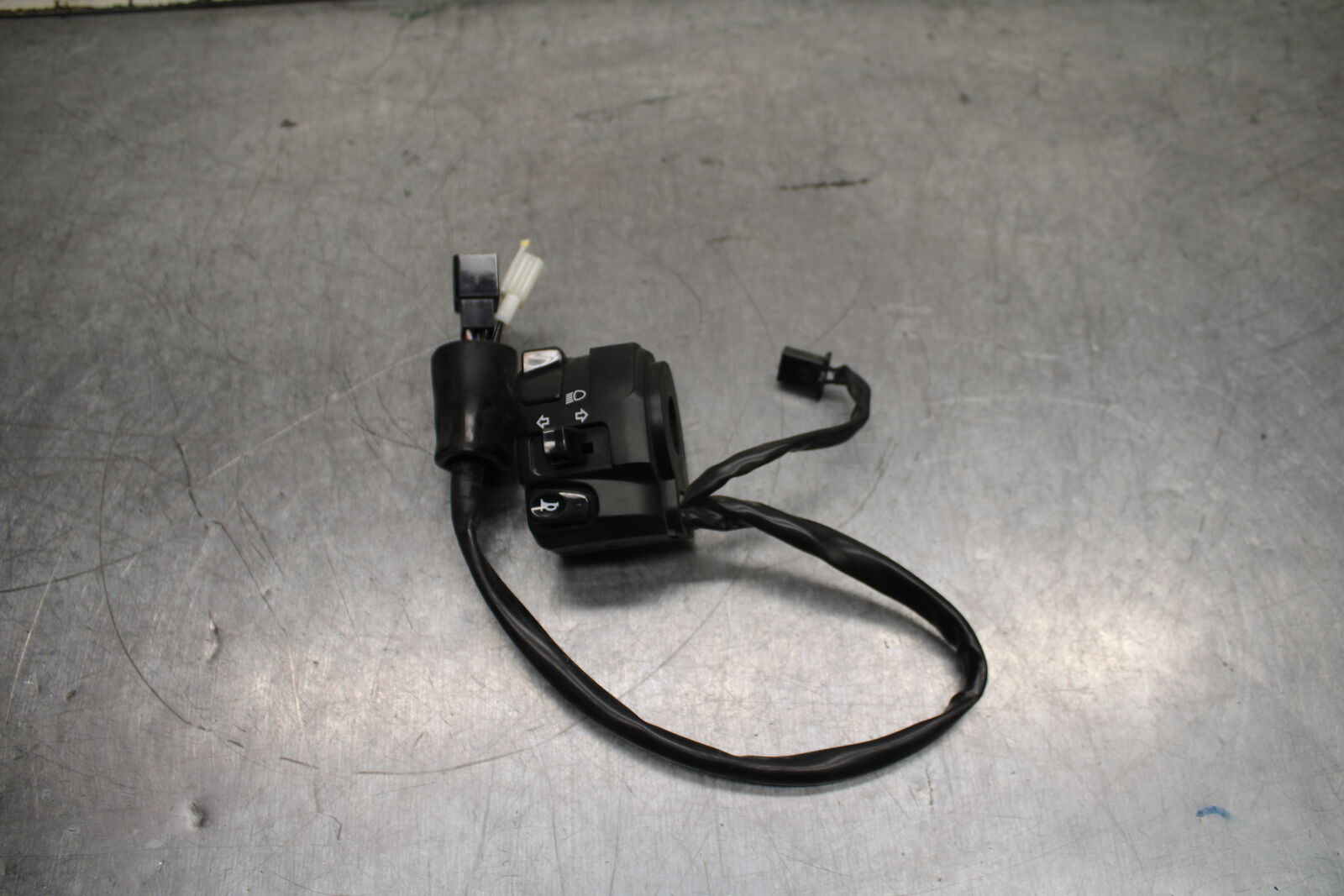 18-23 KAWASAKI NINJA 400 EX400 ABS LEFT CLIP ON HANDLE HORN SIGNALS SWITCH BB747