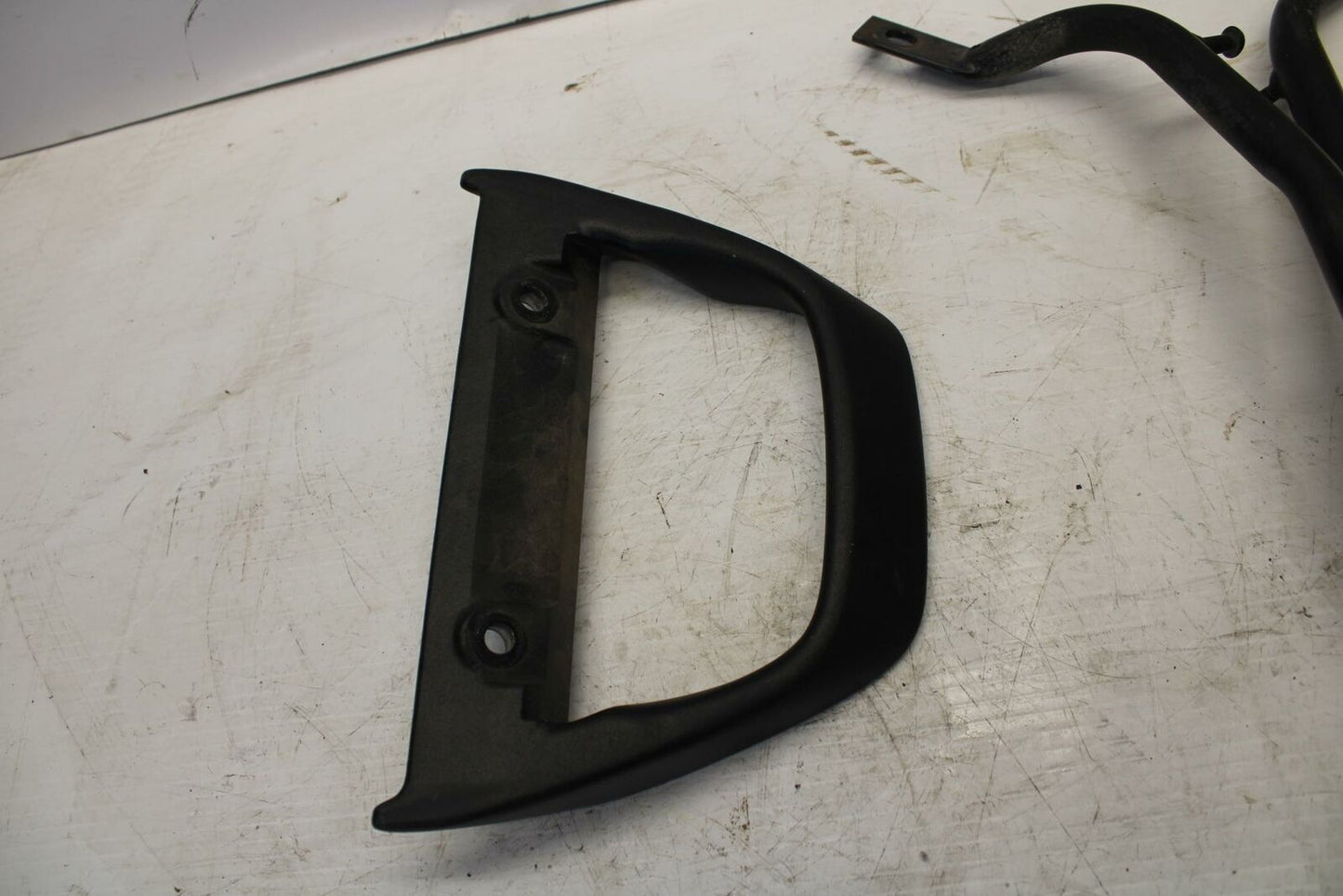 04-09 SUZUKI GS500F PASSENGER REAR  GRAB BAR HANDLE SET 46211C01D00JETN BB261