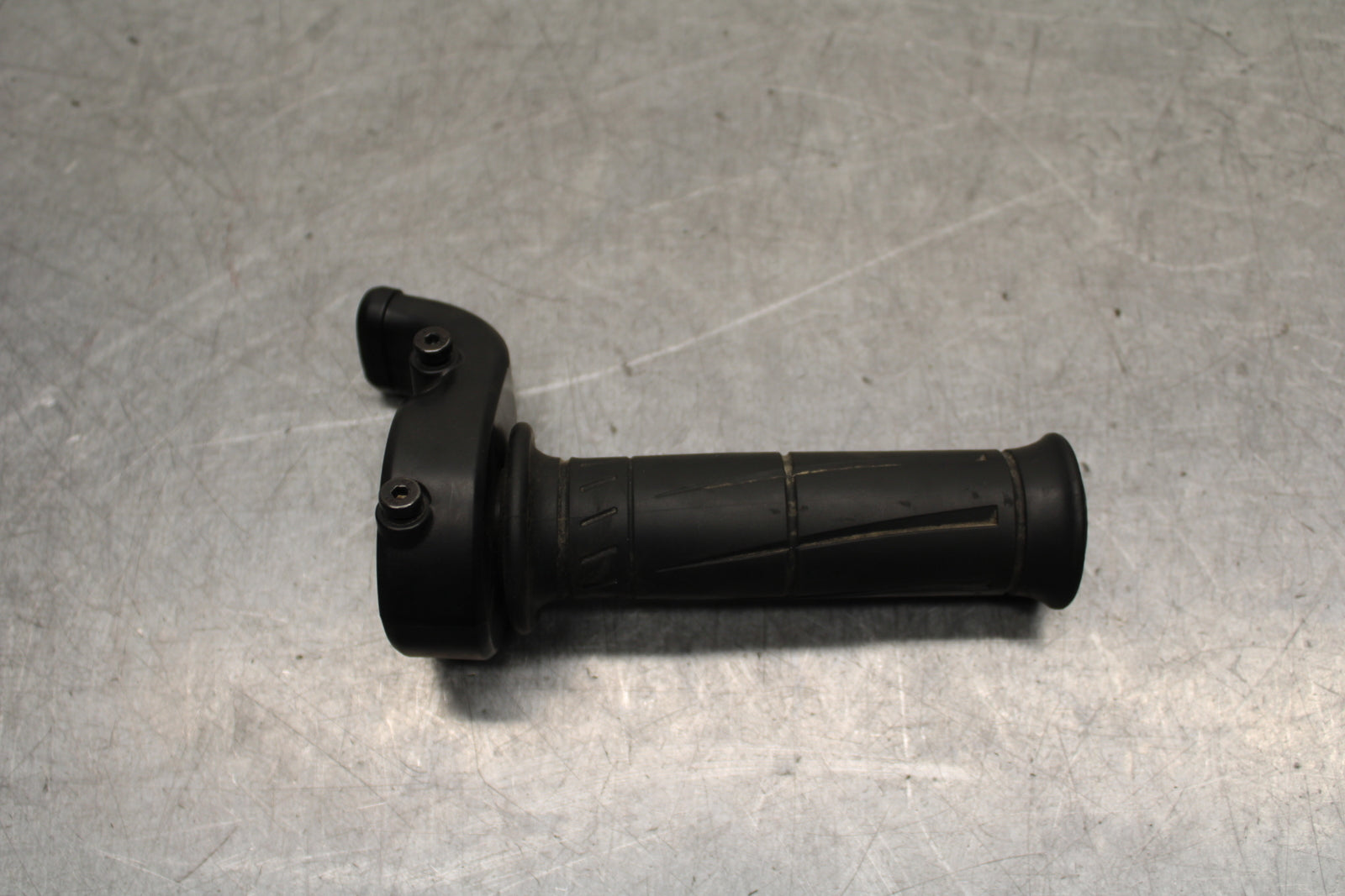 16 KAWASAKI NINJA ZX10R THROTTLE CABLE HOUSING AND TUBE BB650