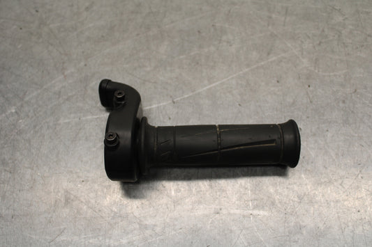 16 KAWASAKI NINJA ZX10R THROTTLE CABLE HOUSING AND TUBE BB650