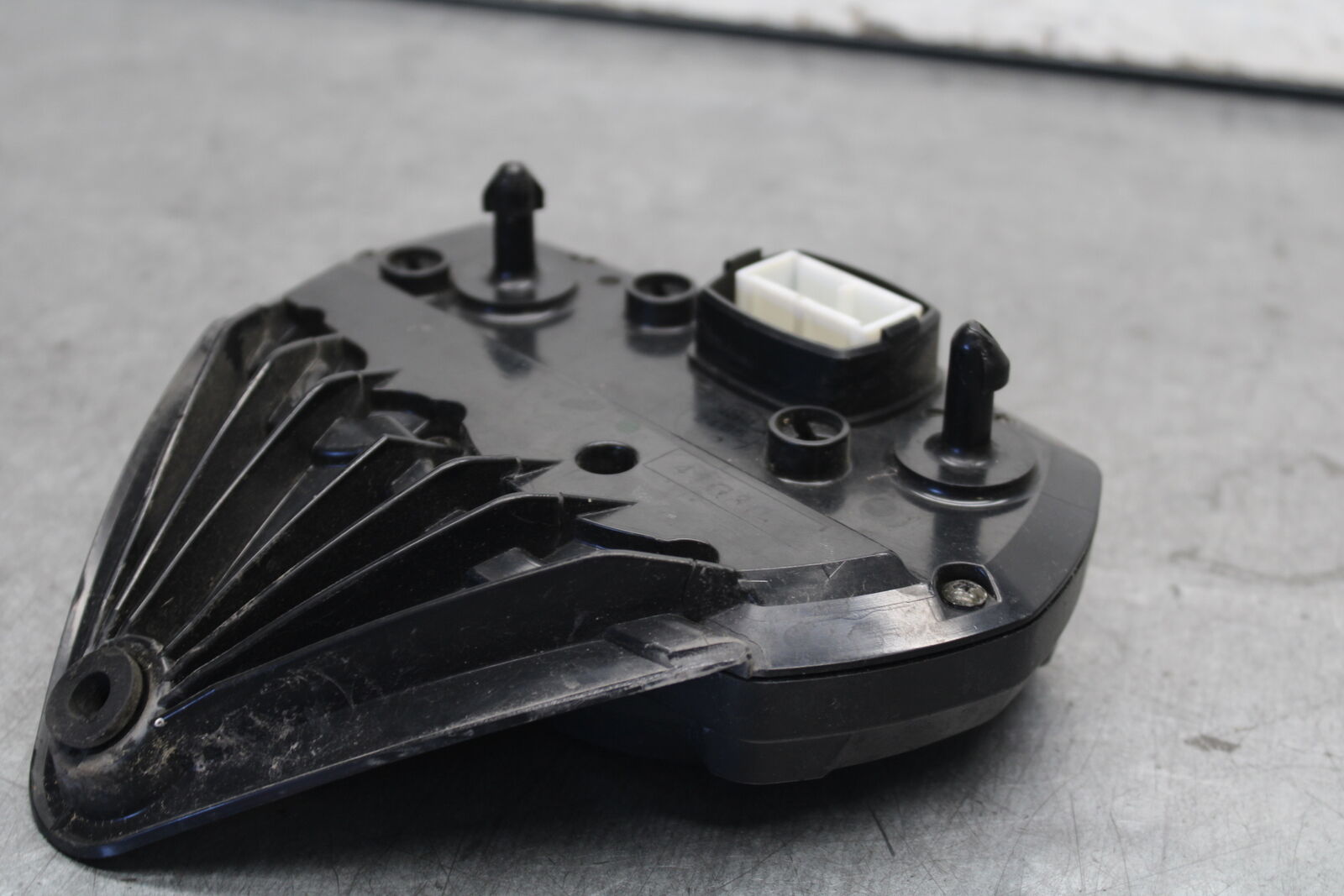 05-06 SUZUKI GSXR1000 SPEEDO TACH GAUGES CLUSTER SPEEDOMETER TACHOMETER BB677