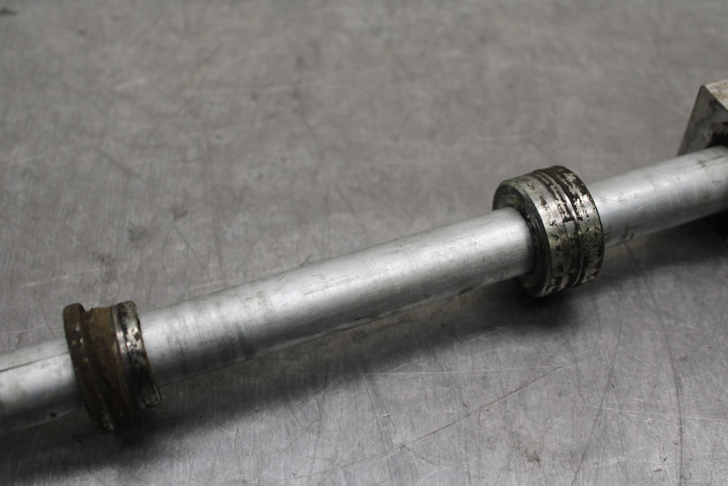 12-17 KAWASAKI NINJA 650 REAR AXLE BACK WHEEL RIM PIVOT BOLT AXEL BB129