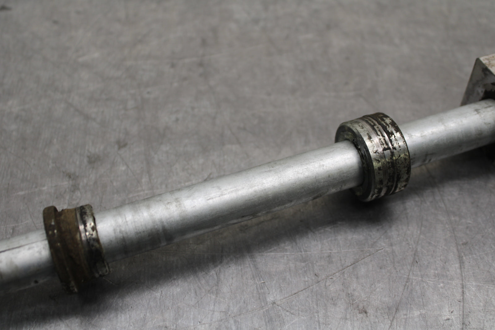 12-17 KAWASAKI NINJA 650 REAR AXLE BACK WHEEL RIM PIVOT BOLT AXEL BB129