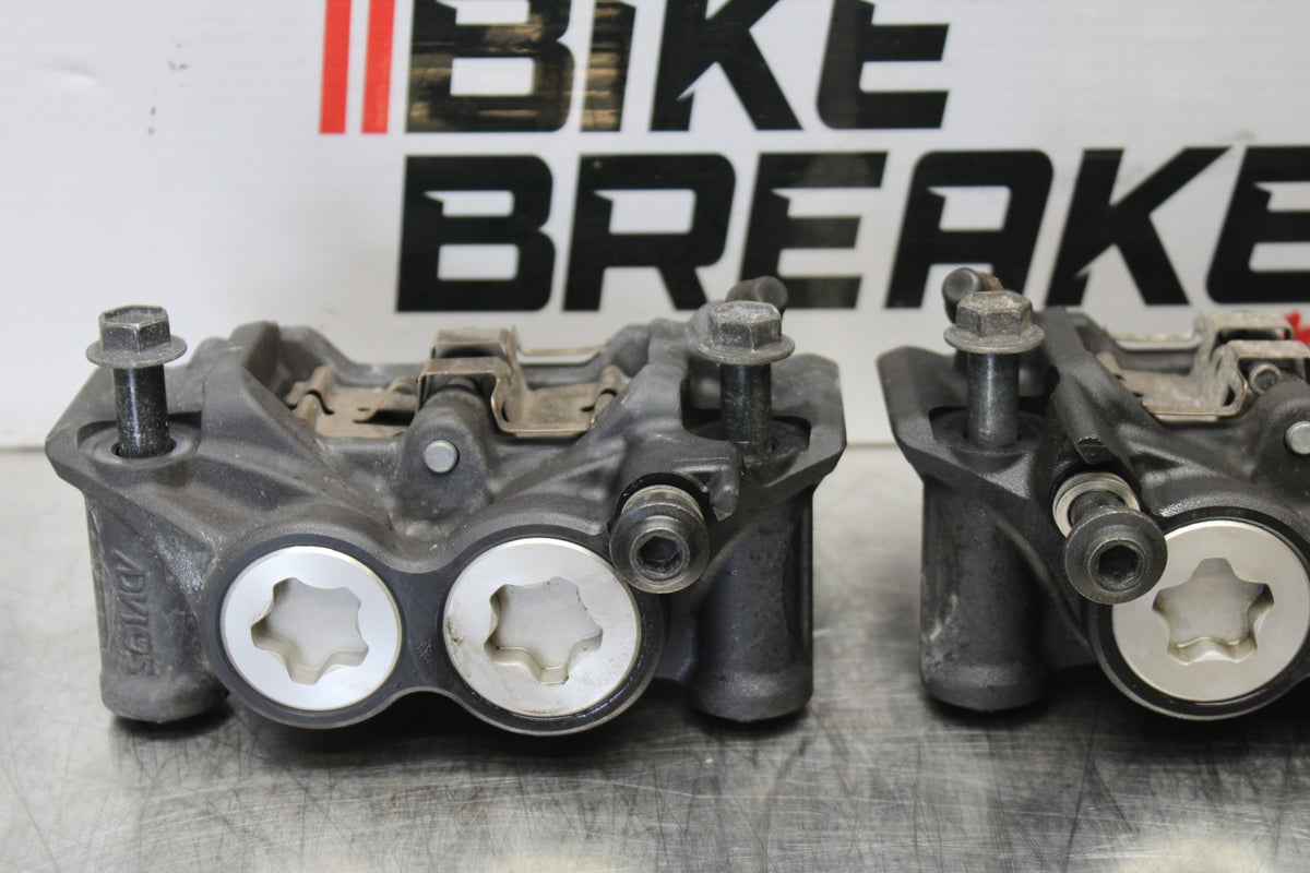 22-25 YAMAHA YZF R7 RIGHT LEFT FRONT BRAKE CALIPER SET PAIR CALIPERS BB182