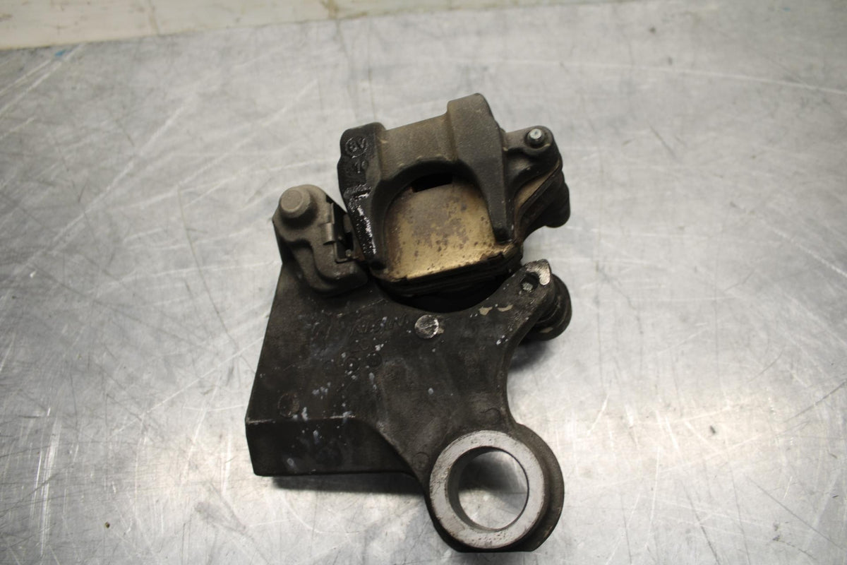 08-16 YAMAHA YZF R6 REAR  BRAKE CALIPER W MOUNT BRACKET 2C0-2580W-00-00 BB465