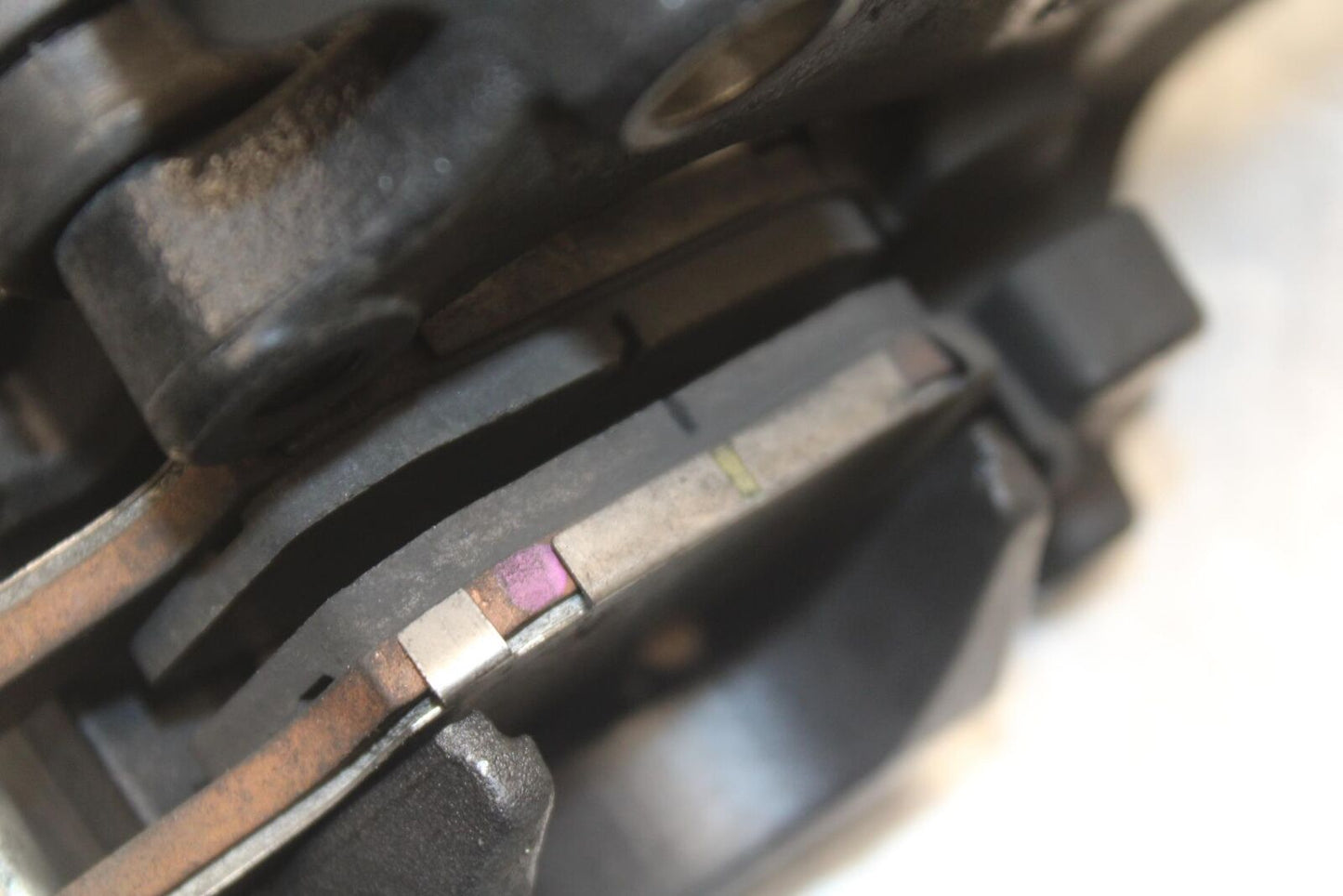 12-17 KAWASAKI ER-6N Z650 REAR BACK BRAKE CALIPER W MOUNT BRACKET BB607