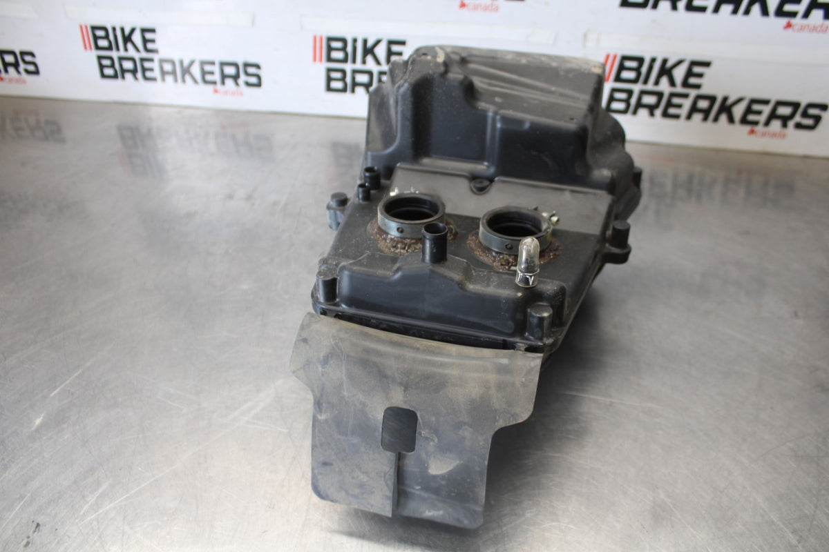 24-25 KAWASAKI NINJA 500 EX500J ABS AIRBOX AIR INTAKE FILTER BOX BB934