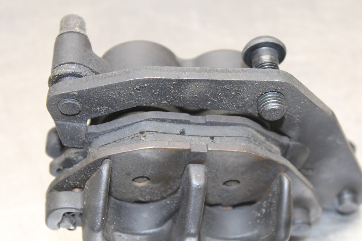 17-18 YAMAHA YZF R3 RIGHT FRONT BRAKE CALIPER BB813