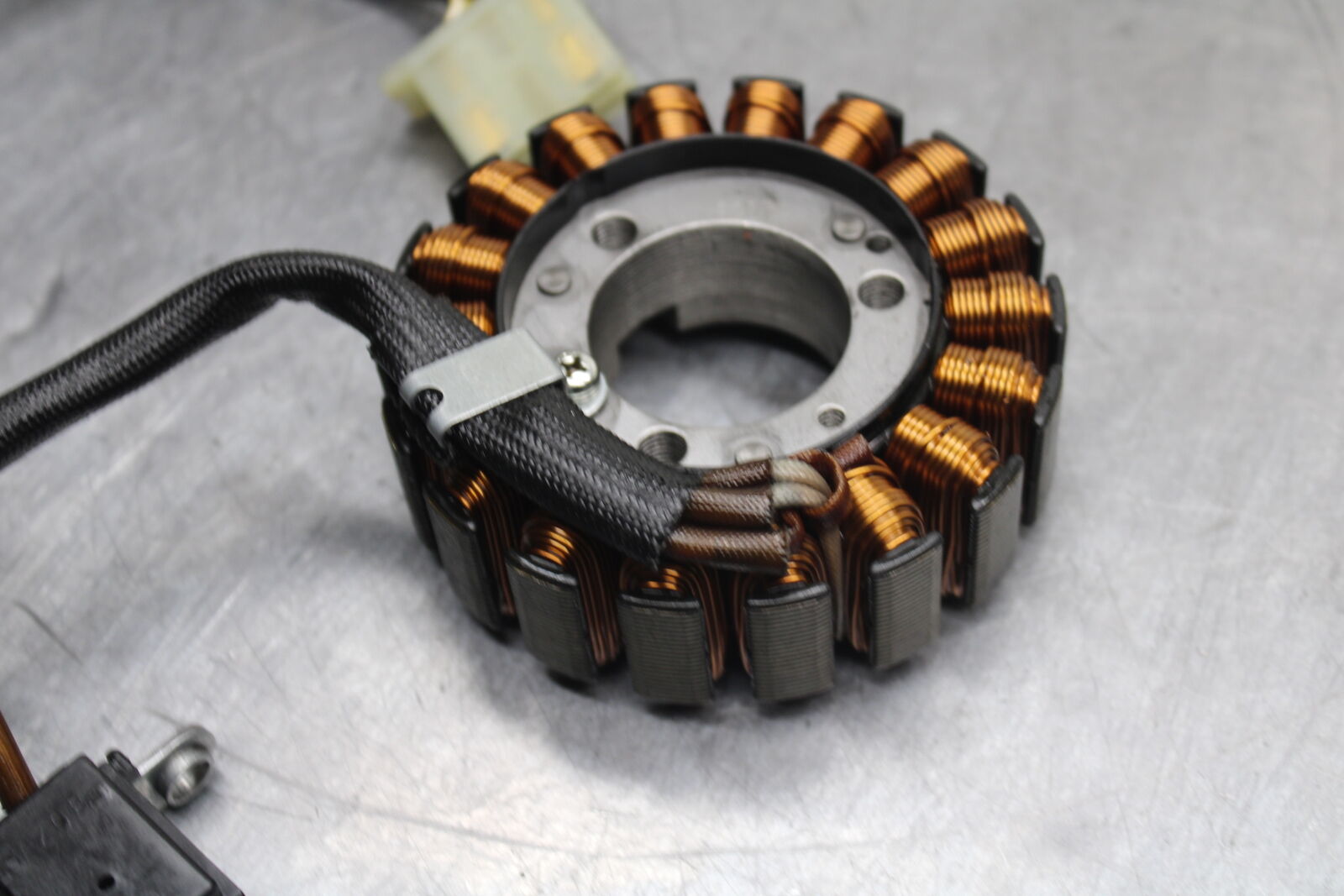 08 HONDA CBR125R STATOR GENERATOR ALTERNATOR MAGNETO BB114