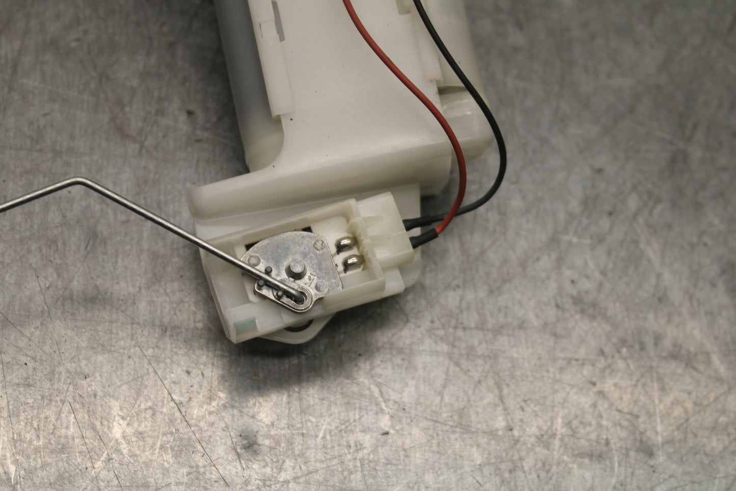 18-24 KAWASAKI NINJA 650 FUEL PUMP GAS PETROL SENDER UNIT BB725