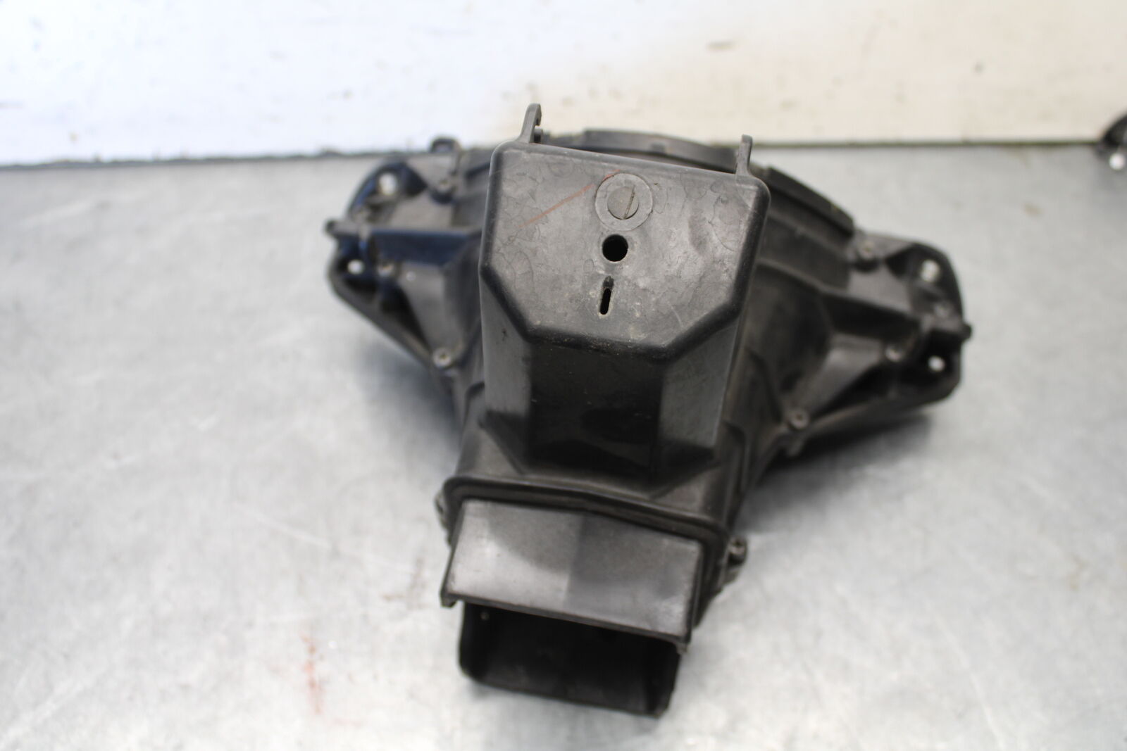 09-12 KAWASAKI NINJA ZX6R ZX600R RAM AIR INTAKE TUBE DUCT 39045-0039 BB656