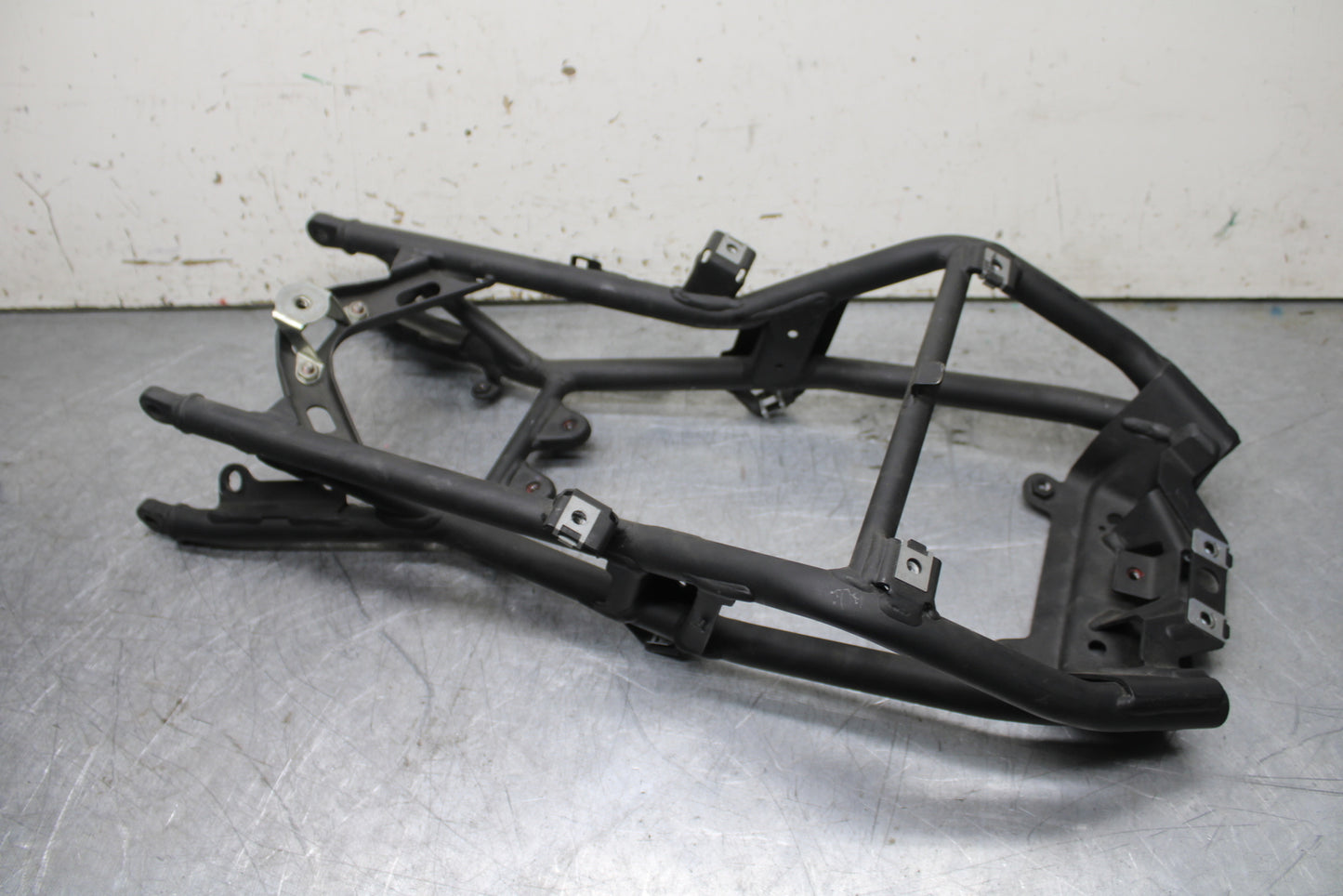 09-11 DUCATI STREETFIGHTER 1098 REAR SUBFRAME BACK SUB FRAME BB705