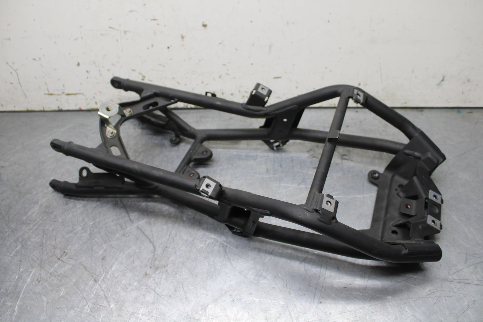 09-11 DUCATI STREETFIGHTER 1098 REAR SUBFRAME BACK SUB FRAME BB705