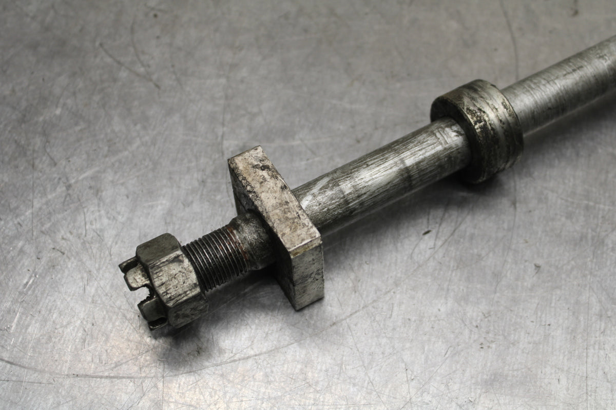 14-15 KAWASAKI NINJA 650 EX650F ABS REAR AXLE WHEEL RIM PIVOT BOLT AXEL BB741