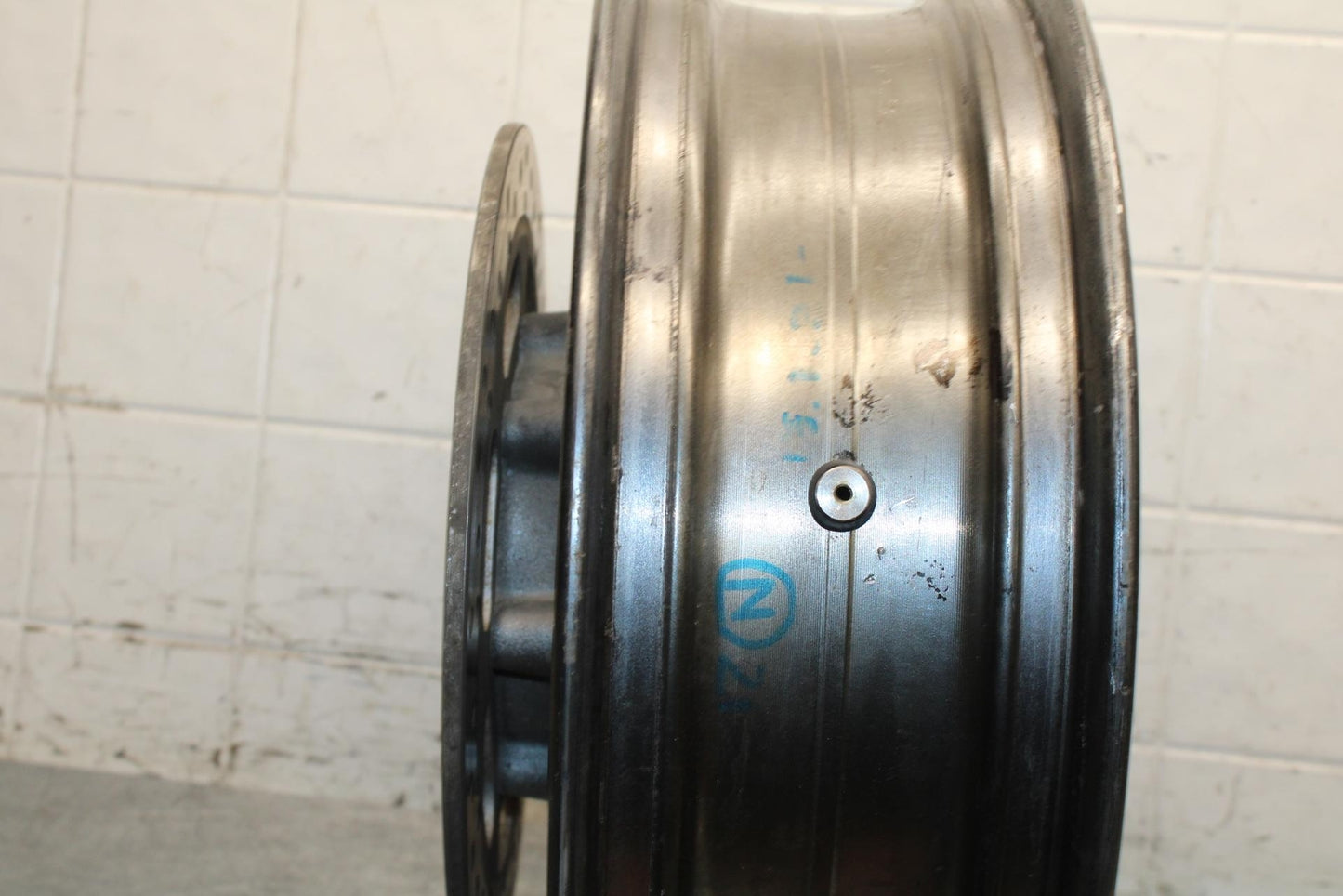 2005 Kawasaki Vulcan 1600 VN1600D Nomad REAR ROTOR AND WHEEL BB556