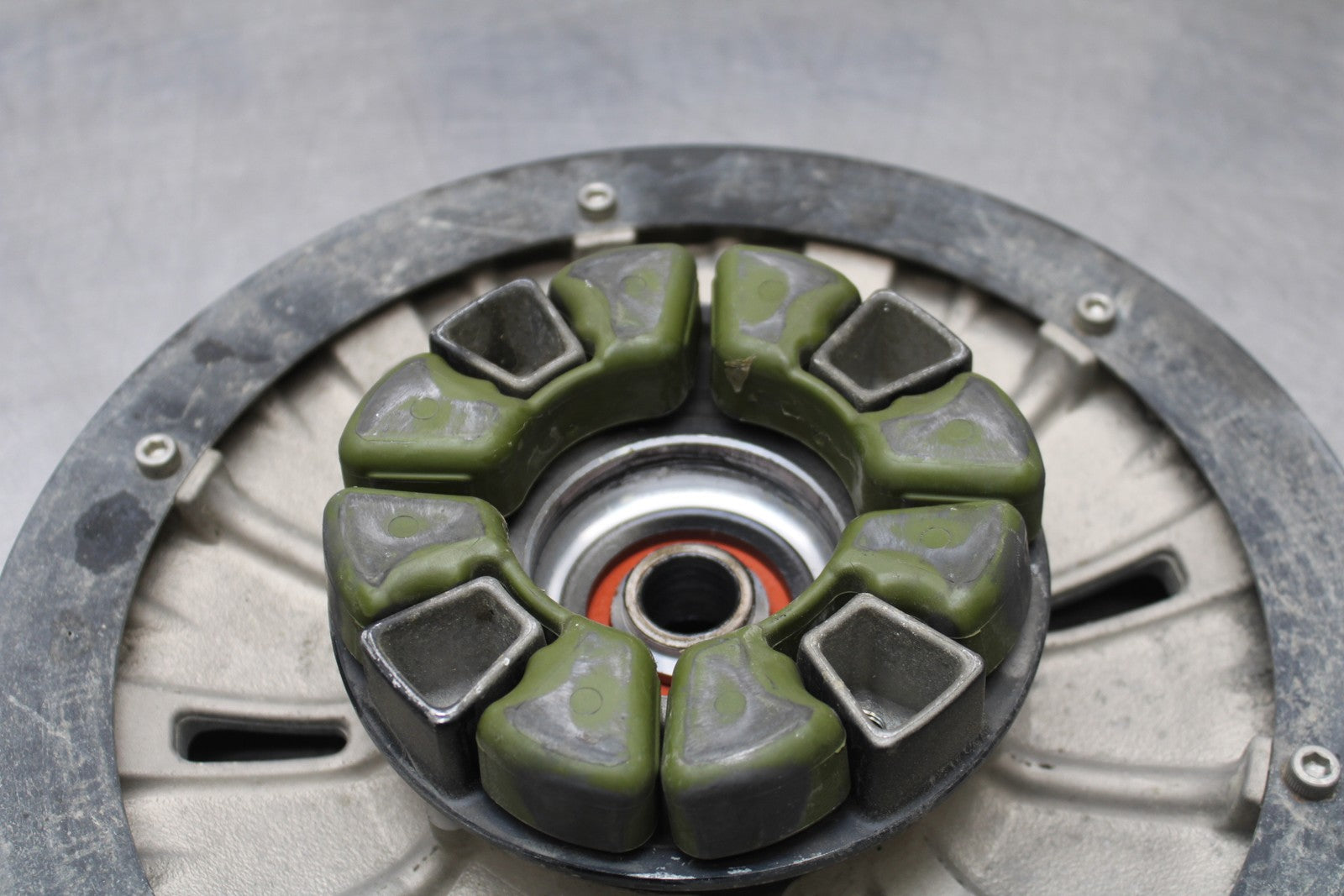 08 KAWASAKI VULCAN 900 REAR HUB & SHOCK DAMPERS CUSH ABSORBERS BB184