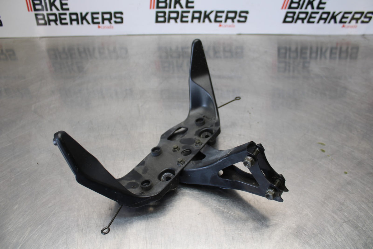 01-06 HONDA CBR600F4I UPPER FAIRING MIRROR GAUGES STAY BRACKET BB185