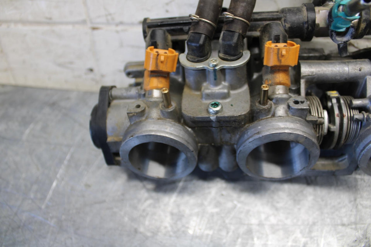 2009 Honda CBR600RR MAIN FUEL INJECTORS / THROTTLE BODIES 16401-MFJ-A01 BB536