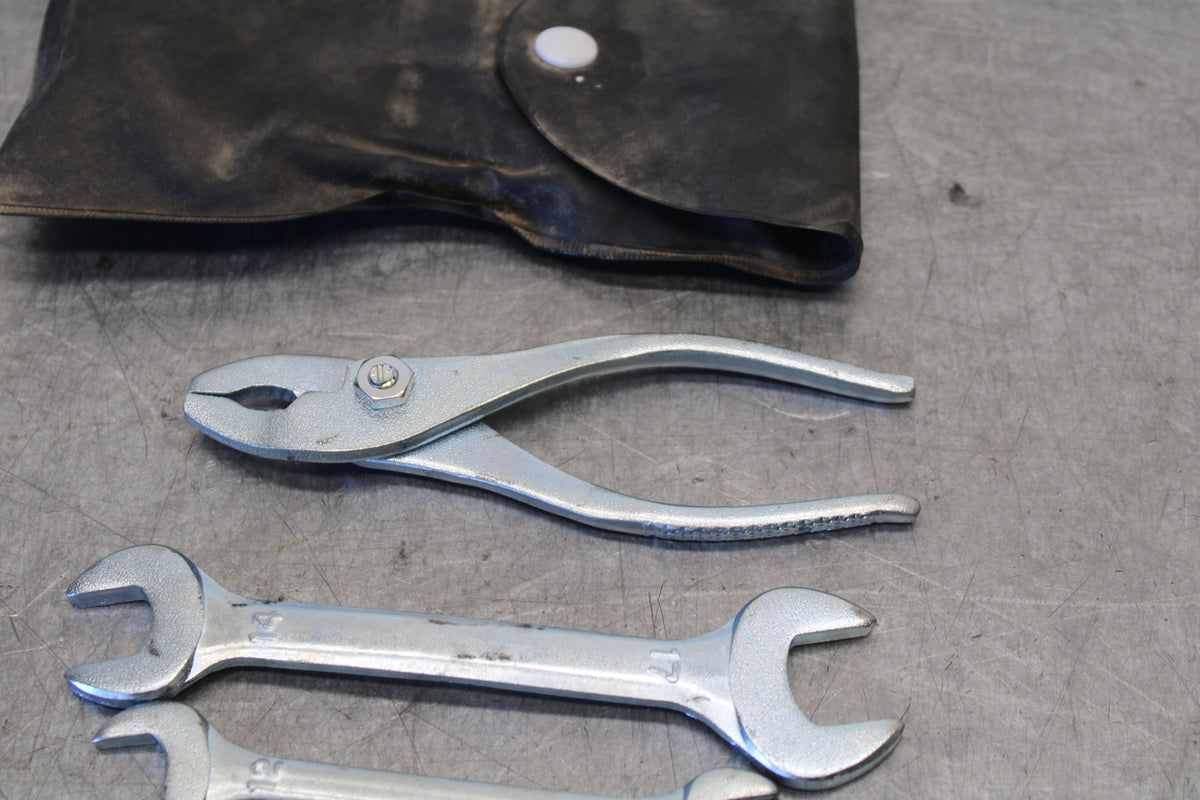 11-24 SUZUKI GSXR750 STOCK TOOLS OEM TOOL BAG KIT SET BB687