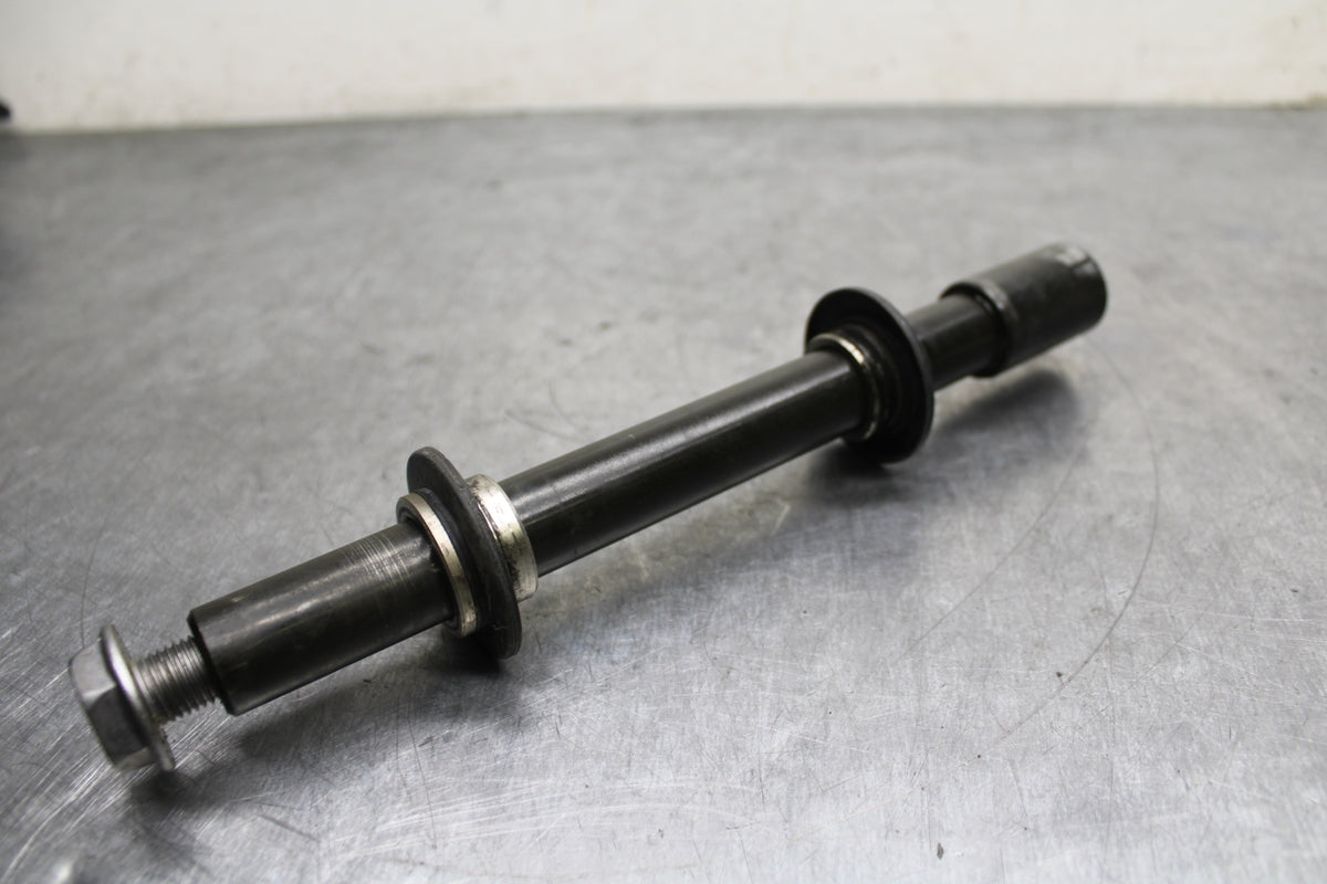 05 YAMAHA YZF R6  FRONT WHEEL RIM AXLE PIVOT BOLT BB132