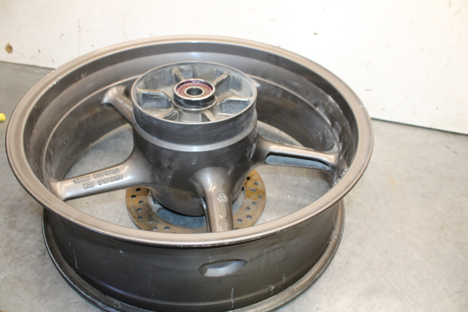 09-11 TRIUMPH DAYTONA 675 REAR RIM WHEEL DISC ROTOR BB652
