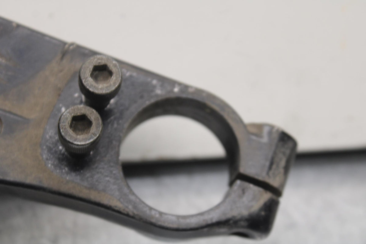 84-86 KAWASAKI GPZ900 FORKS UPPER TRIPLE TREE CLAMP BB84