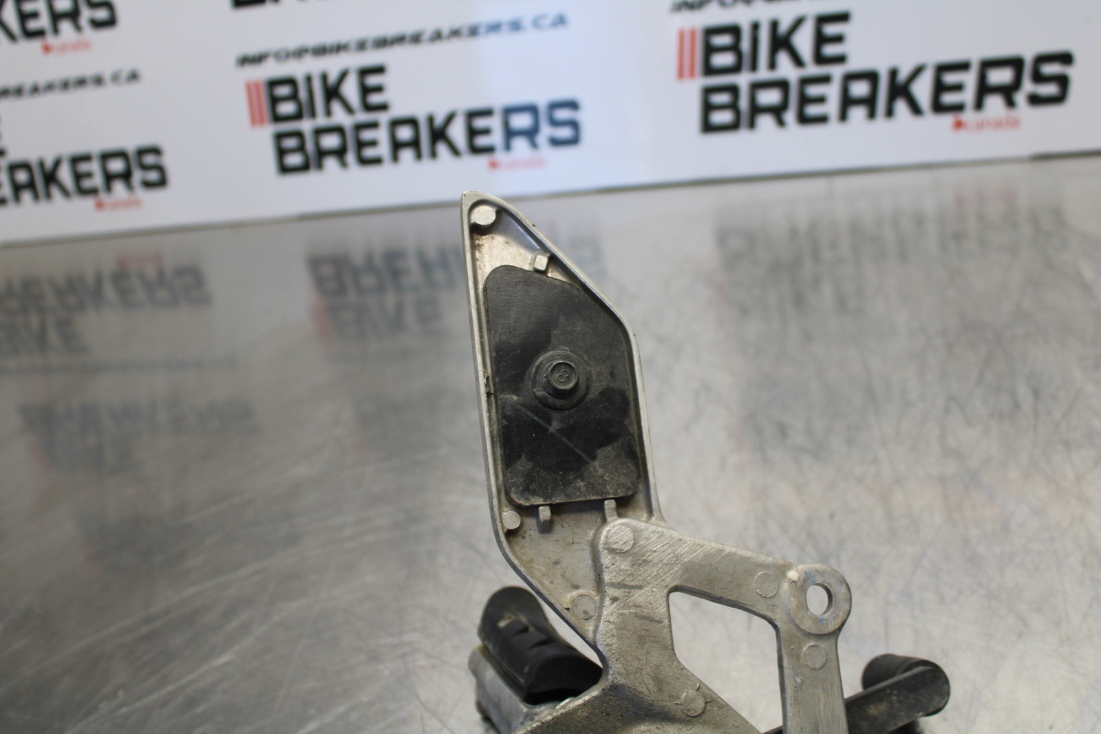 15-16 HONDA CB300F LEFT REARSET REAR SET DRIVER FOOT PEG REST STOP BB150
