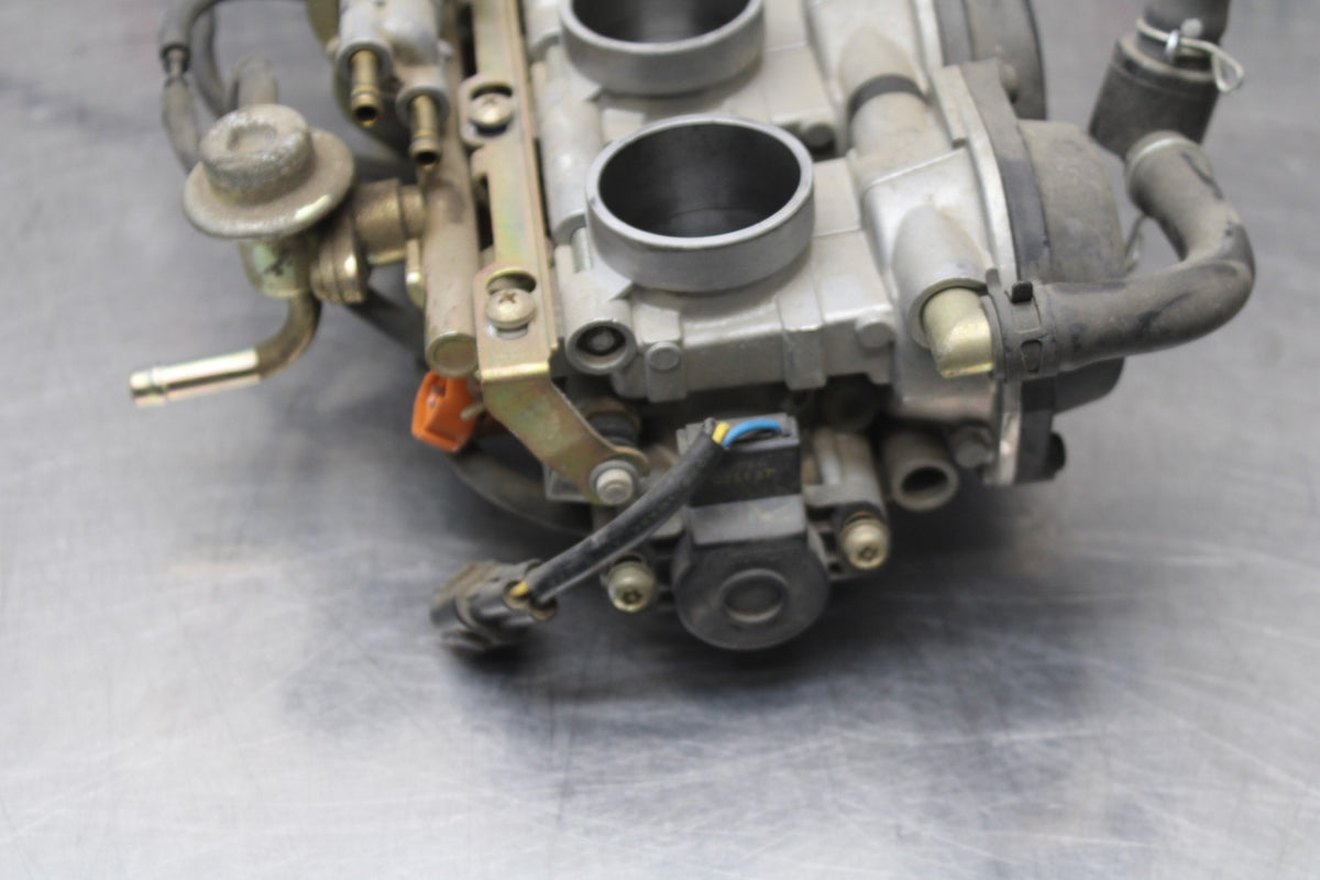 05 YAMAHA YZF R6 MAIN FUEL INJECTORS / THROTTLE BODIES BB858