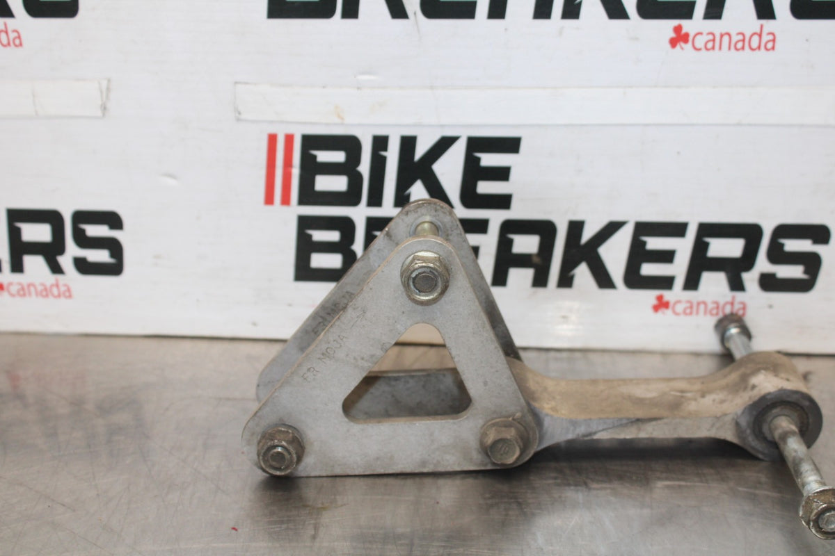 00-01 HONDA CBR929RR REAR DOGBONE SHOCK LINKAGE LINK BB925