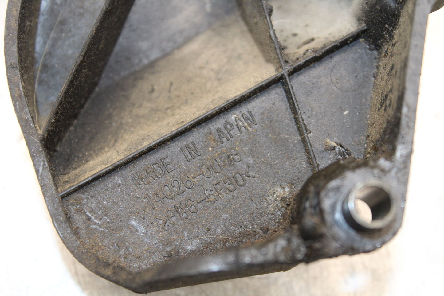 06-07 KAWASAKI NINJA ZX10R ENGINE SPROCKET COVER BB115