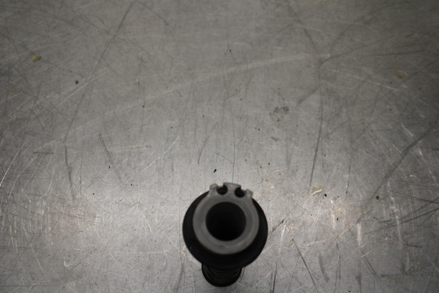 06-07 KAWASAKI NINJA 650R THROTTLE CABLE LINE HOUSING GUIDE BB446