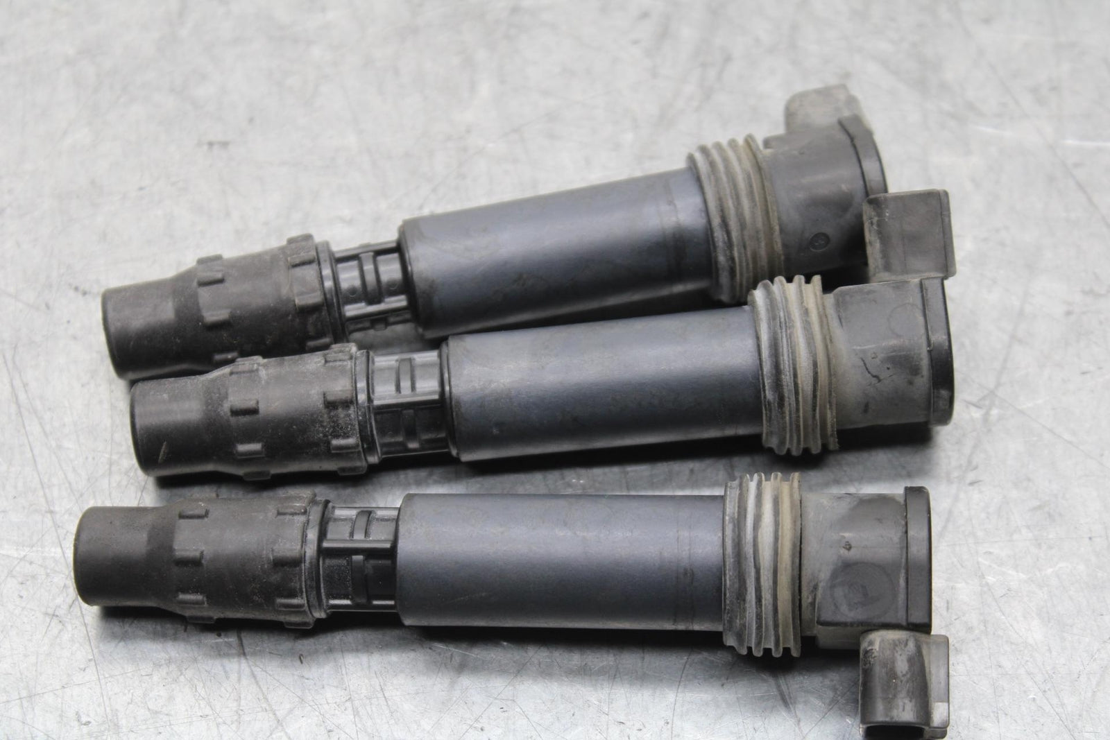 2009 Triumph Daytona 675 IGNITION COILS COIL SPARK PLUG CAPS T1291502 BB584