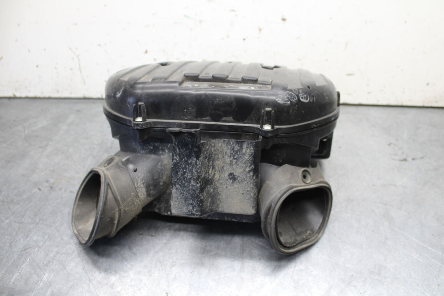 11-24 SUZUKI GSXR750 AIRBOX AIR INTAKE FILTER BOX BB714
