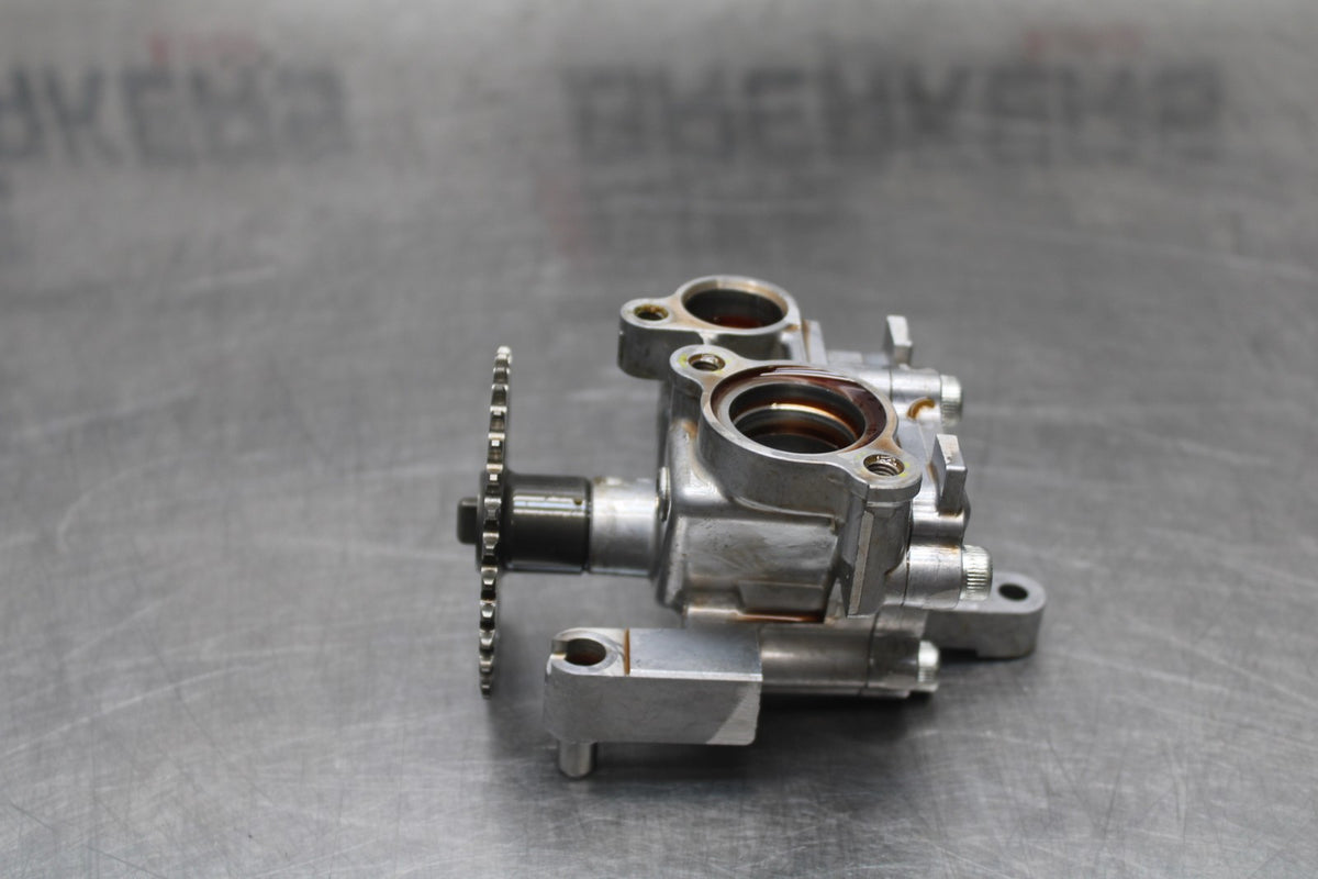 18 YAMAHA YZF R1  ENGINE MOTOR OIL PUMP BB838