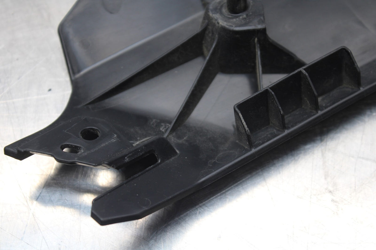 22-25 YAMAHA YZF R7 RIGHT MID UPPER SIDE FAIRING COWL PLASTIC BB769