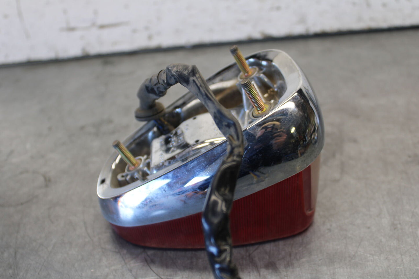 05-06 YAMAHA ROYAL STAR TAILLIGHT REAR TAIL BRAKE LIGHT BB697
